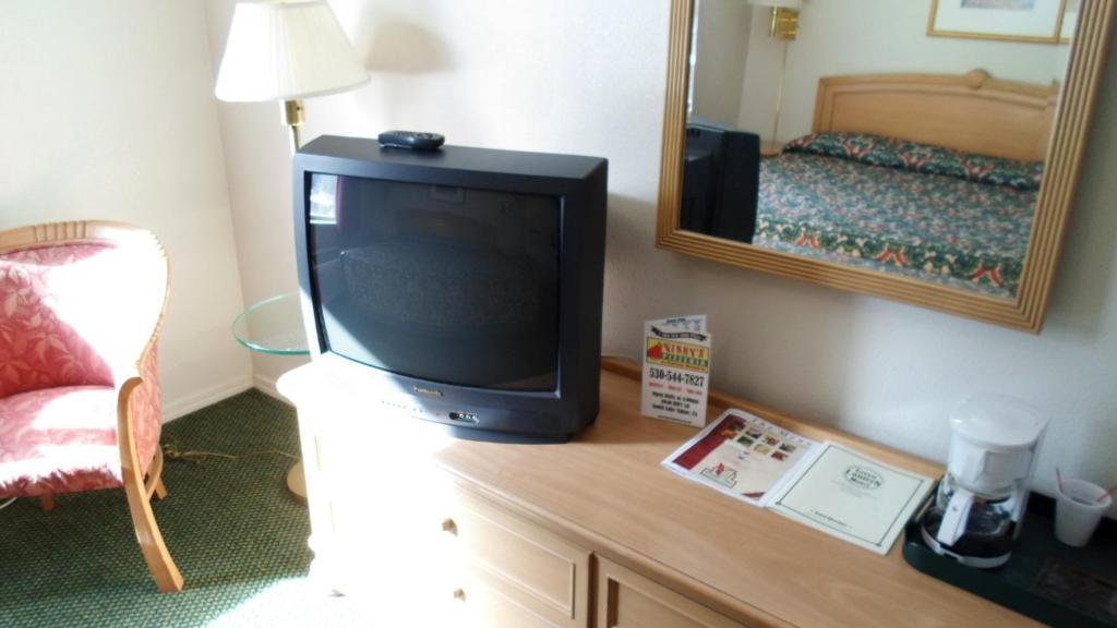 Green Lantern Motel South Lake Tahoe Ruang foto